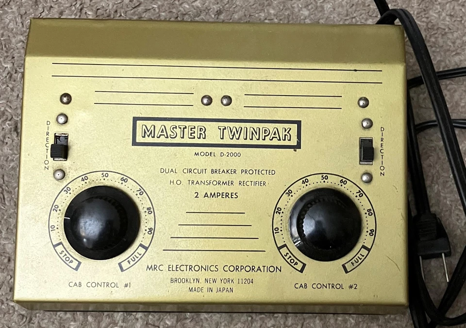 MRC ELECTRONICS D-2000 MASTER TWINPAK TRANSFORMADOR DE TREN EXCELENTE ESTADO DE FUNCIONAMIENTO Foto 1 de 1