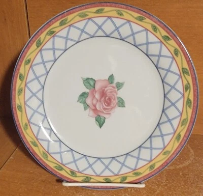 Plato de ensalada Sakura Ultra porcelana TRELLIS ROSE, 8 1/4", Sue Zipkin, 1995, usado en excelente estado Foto 1 de 4