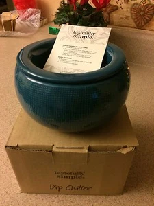 Tastefully Simple Blue Dip Chiller ~ New in Box - Picture 1 of 3