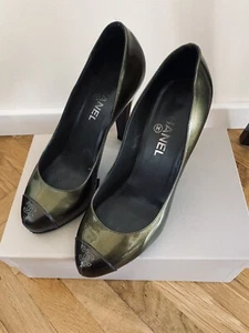 CHANEL High Heels Shoes Black Leather CC Logo Size 39 US 8.5 Netaporter - Picture 1 of 9