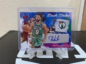 Derrick White 2022-23 Court Kings Auto Autograph Brush Strokes Red Celtics 14/49 - Bild 1 von 2