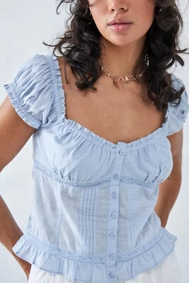 BDG Blusa Pradera Acanalada Urbana Floral Bordada Botón Volantes Top Corto L NUEVA Foto 1 de 4