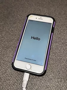 Apple iPhone 7 A1660 Silver Unlocked - Picture 1 of 7