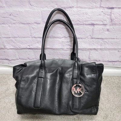 Bolso de Mano Michael Kors Tippi Grande Negro Gris Plegable Cartera de Cuero Foto 1 de 4