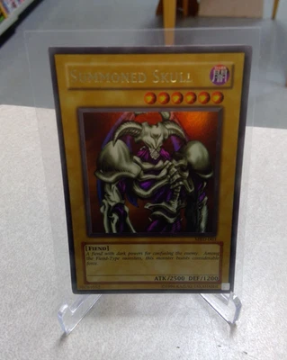Yu-Gi-Oh TCG Summoned Skull MRD-003 Unlimited Ultra Rare - Image 1 of 2