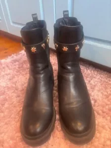 Gorgeous Sol Sana Black Leather & Gold Charm Detailed Ankle Boots 41 Excellent - Picture 1 of 3