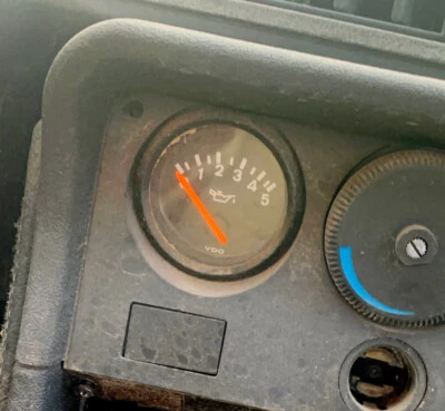 1982-86 Porsche 924 944 OEM 12v VDO Oil Pressure Bar Gauge 94464111702 Untested - Image 1 of 4