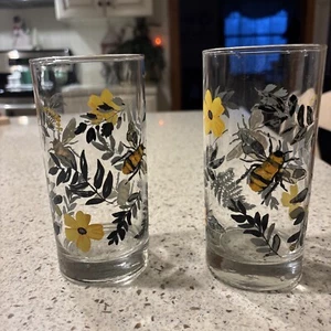 ROYAL NORFOLK Set Of Two 6” Tall 16.3oz BEES Flowers Drinking Tumbler Set 2- Gla - Picture 1 of 6