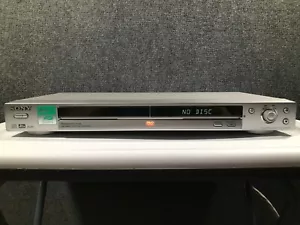 Sony DVP-NS425P Lettore DVD + Scansione Progressiva (Convertitore CD/DVD D/A) NO TELECOMANDO - Foto 1 di 9