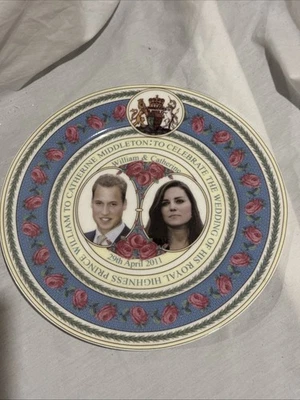 Prince William & Kate Middleton 8" Fine China Wedding Plate 2011 by Smallthorne - Image 1 of 2
