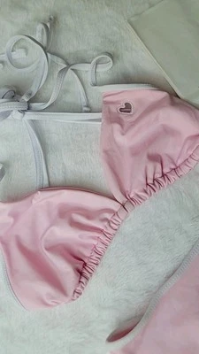 Bikinis Frankies Alessa Bikini Rosa con Recorte Corazón Talla M Nuevo EXCELENTE Foto 1 de 2