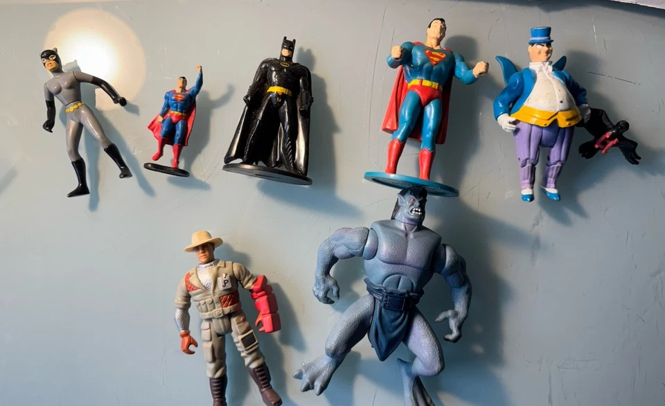 Lote De 8 Figuras De Acción De Colección Años 80 90 DC Comics Batman Joker con Acc Cast Superman Foto 1 de 4