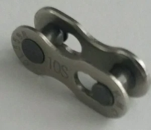 KMC 10S Speed Missing Link for Bicycle Chain - 2 Pack (4 pieces) fits Shimano - Picture 1 of 1