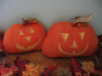 PATTERN~PRIMITIVE HARVEST HALLOWEEN  JACK O LANTERN PUMPKINS BOWL FILLERS   - Image 1 of 2