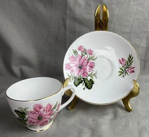 ANTIQUE Fine Bone China Pink Rose w/ Gold Trim Teacup & Saucer Made In England - Picture 1 of 7