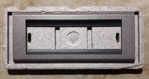 NUOVA ORIGINALE PLACCA 6 posti 4716GF GRAFITE BTICINO LIVING CLASSIC 4716GR - Picture 1 of 1