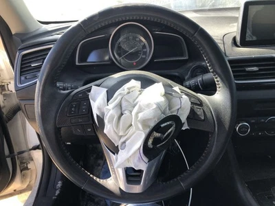 Mazda 3 2015 volante 933548 Foto 1 de 4