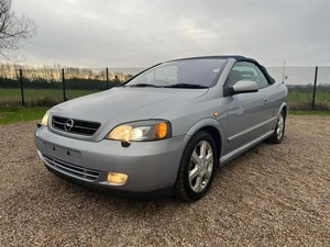 VAUXHALL ASTRA CONVERTIBLE OPEL 2.2 AUTOMATIC * FULL RED LEATHER * POWER HOOD * - Picture 1 of 20