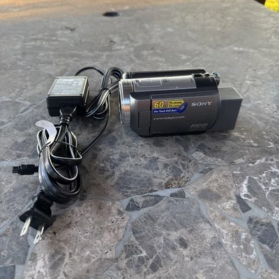 Sony Handycam DCR-SR80 Gray 60GB Digital Video Camcorder - Image 1 of 4