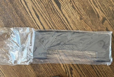 NISSAN LEAF 2013-17 FRONT LICENSE PLATE BRACKET 96212-3NFOA OEM NEW with screws - Image 1 of 4