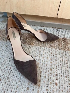 Authentic Giorgio Armani Italy Women's Taupe Suede D'orsay pumps size 38 - Picture 1 of 11