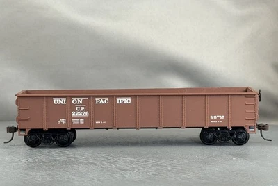 Roundhouse - Union Pacific - 40' Gondola w/Load # 22276 - Image 1 of 4