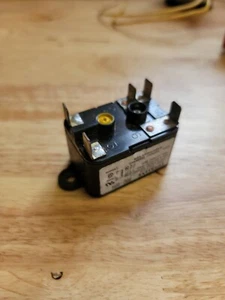 P283-0294 TOTALINE POWER RELAY - Picture 1 of 2