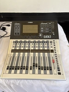 Yamaha TF1 Digital Mixer,Touch screen - Very good condition *DELIVERY ADDED* - Picture 1 of 8