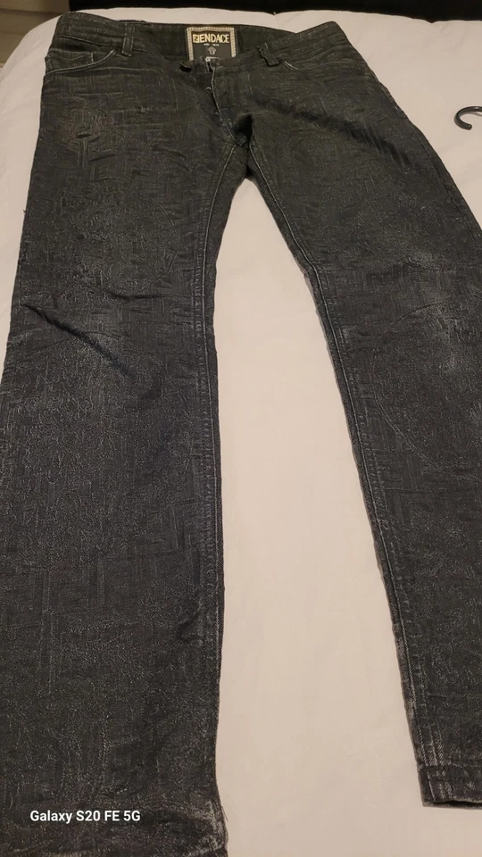 fendace fendi x versace  Foto 1 de 4