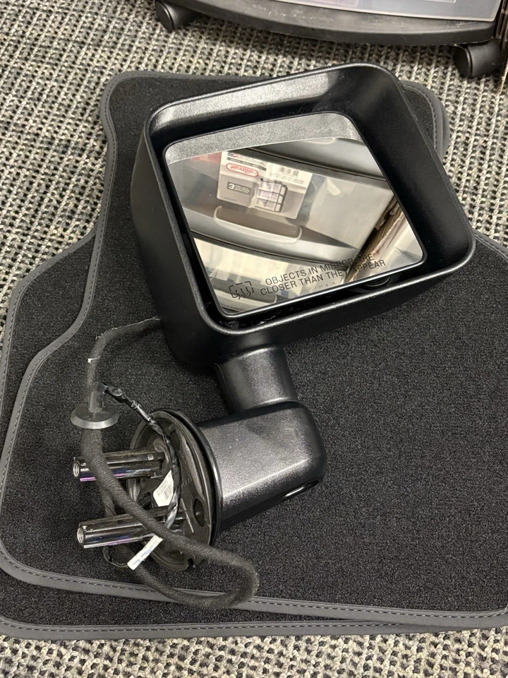 Espejo de puerta derecho Jeep Wrangler 15 16 17 18 - 68249846AC usado Foto 1 de 4