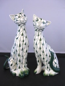 Pair Lovely Porcelain Cat Figurines - Picture 1 of 9