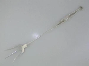 Sterling WHITING Lettuce Serving Fork HYPERION 1888 - Picture 1 of 4