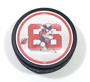 Disco de hockey de recuerdo oficial New Jersey Devils Jack Hughes NHLPA - Imagen 1 de 2