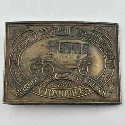 Hebilla de cinturón de latón vintage: Henry Ford Detroit Automobiles Record Model T Year Foto 1 de 4