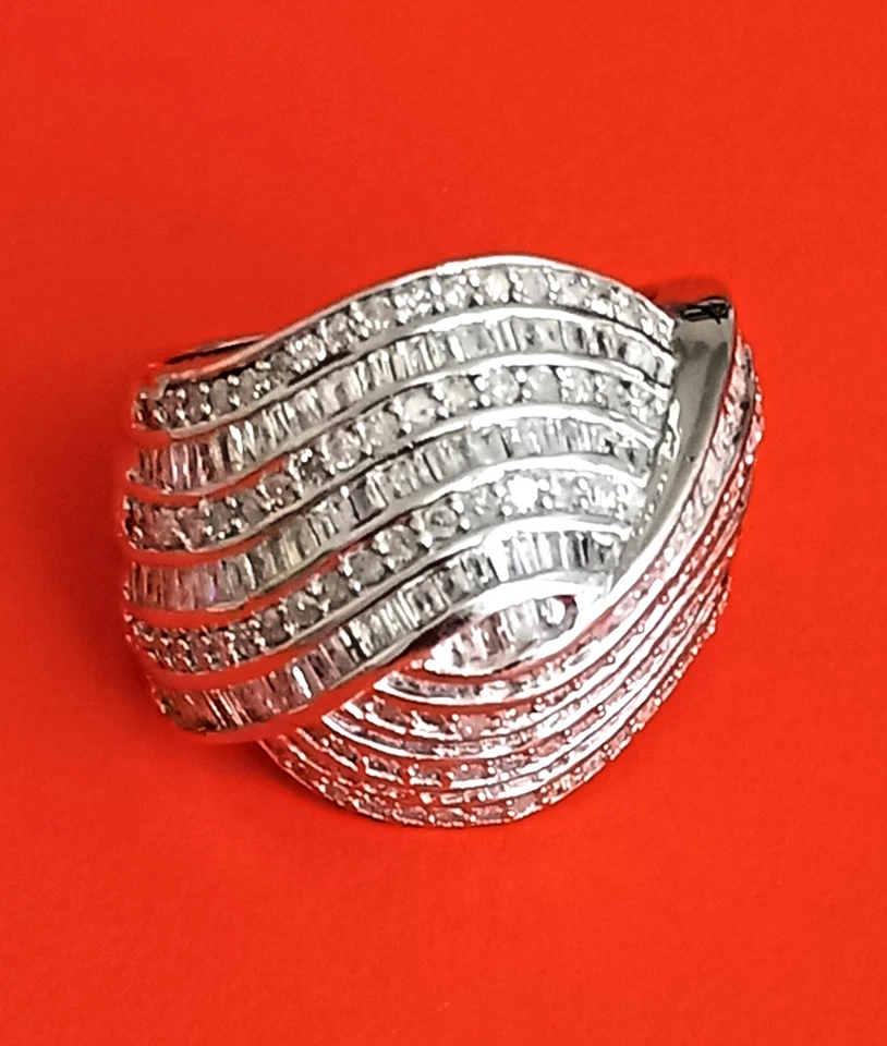 Anillo con nudo de amor de diamantes de 2,00 quilates en platino sobre plata de ley talla 7 Foto 1 de 4