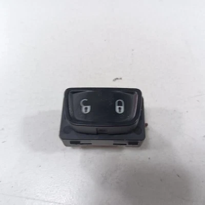 Fiat 500 Power Door Lock Switch  2016 2017 2018 - Image 1 of 4