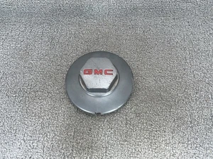 1994-2002 GMC Sonoma Jimmy S15 Wheel Center Cap Hubcap 15661028 OEM Cover Gray - Picture 1 of 5