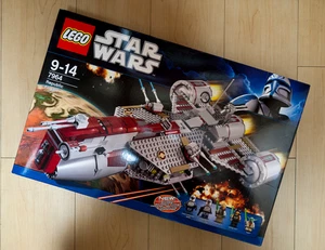 Lego 7964 Star Wars Republic Frigate 1015pcs SEALED - Picture 1 of 3