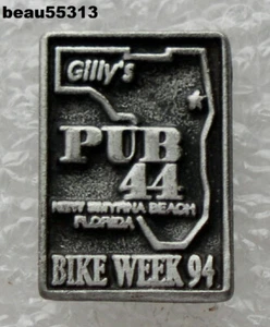 ⭐1994 GILLYS PUB 44 SALOON DAYTONA BIKE WEEK GREAT FOR HARLEY VEST JACKET PIN - Picture 1 of 1