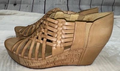CHOCOLAT BLU Winix Strappy Sandals Women’s Size 9.5 Sand Leather Cork Wedge Web - Image 1 of 4