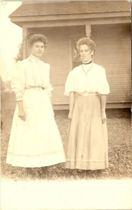 RPPC Dos Mujeres Jóvenes 18 Septiembre 27 1908 Postal con Foto Real - Imagen 1 de 2