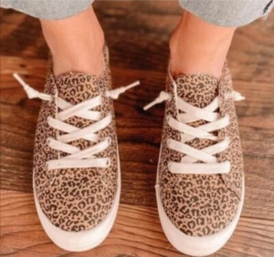 NEW Mad Love Women's Leopard Print Lennie Lace Up Canvas Sneakers sz 8 - Picture 1 of 6