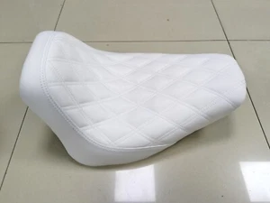 White Driver Solo Seat For Harley Heritage Softail FLSTC Deluxe FLSTN EFI FLSTNI - Picture 1 of 8