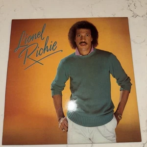 Lionel Richie - Picture 1 of 7