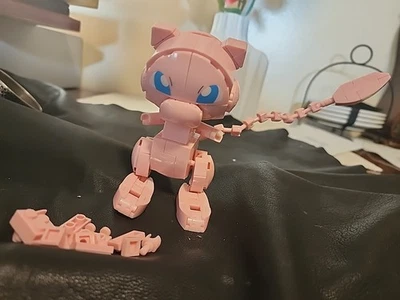 Mega Construx Pokemon Mew Figure GKY97 194 Pieces INCOMPLETE  2020 READ - Image 1 of 4