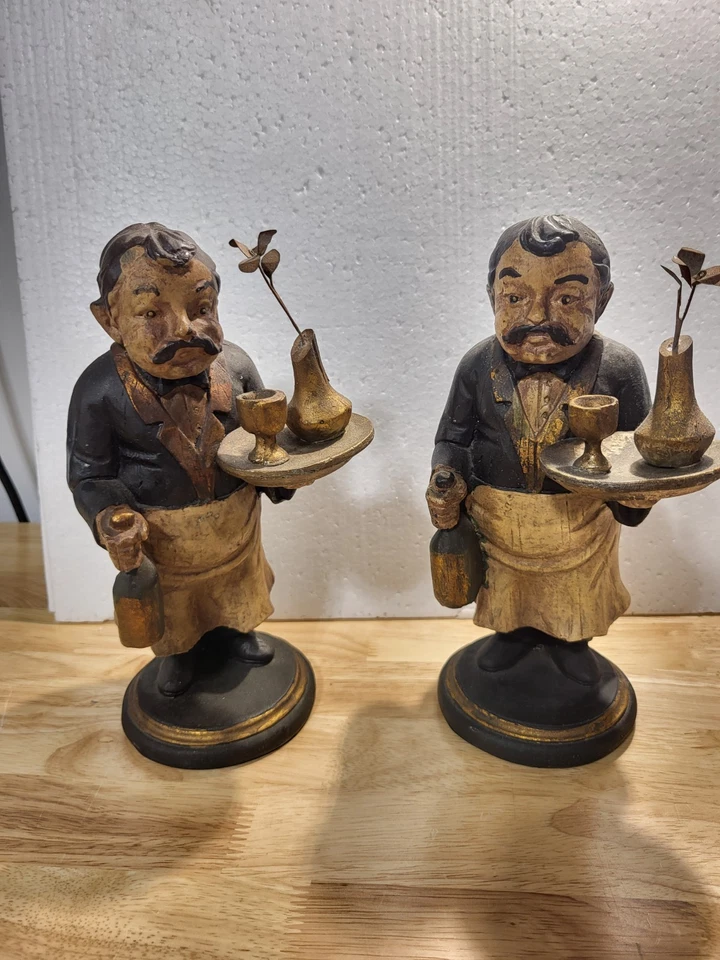 2 estatuillas de cocina vintage de 9" de 9" de camarero mayordomo para servir vino de Sterling Industries  Foto 1 de 4