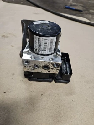 Dodge Journey 2014-2020 ABS conjunto de módulo de bomba de freno antibloqueo OEM Foto 1 de 4