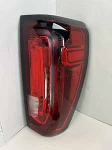 DAMAGED TAILLIGHT PASSENGER RIGHT 2019-2023 LED GMC SIERRA 1500 2500 HD 86820474 - Picture 1 of 13