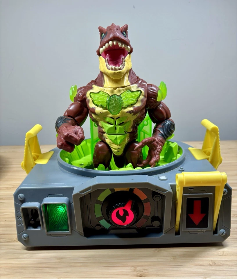 野兽实验室爬行动物鳄鱼创造者人偶玩具套装带点亮恐龙人偶 — 第 1/4 张图片