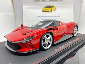 BBR P18224ACF1 FERRARI DAYTONA SP3 ICONA SERIES RED-TETTO CARBONIO ROSSO 1:18 - Picture 1 of 12